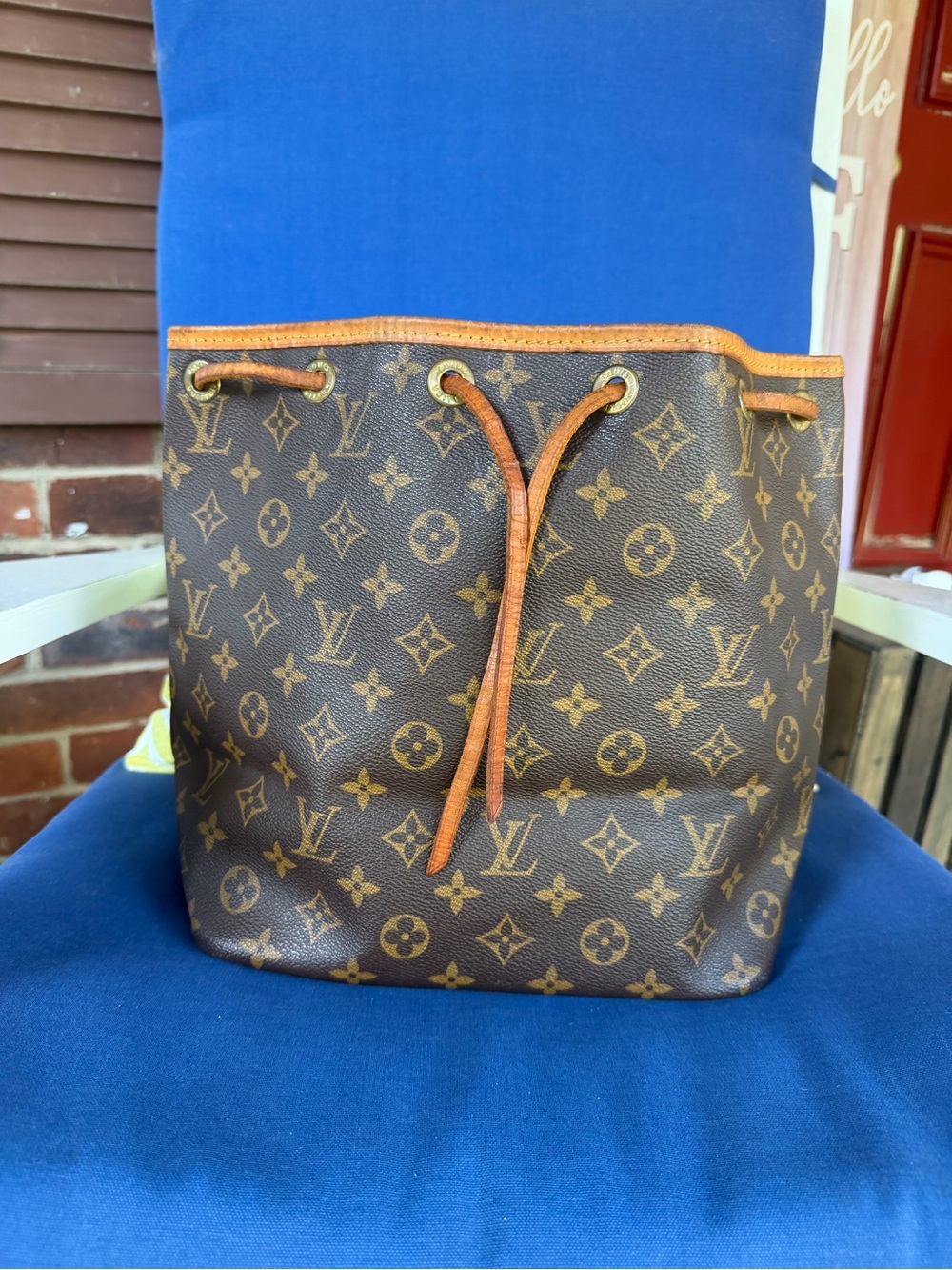 AUTHENTIC VINTAGE LOUIS VUITTON NOÉ BUCKET BAG — MONOGRAM— MADE IN FRANCE — 1989 - Picture 14 of 14